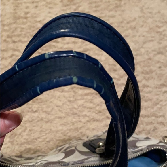 Coach Large Tote - Picture 6 of 11